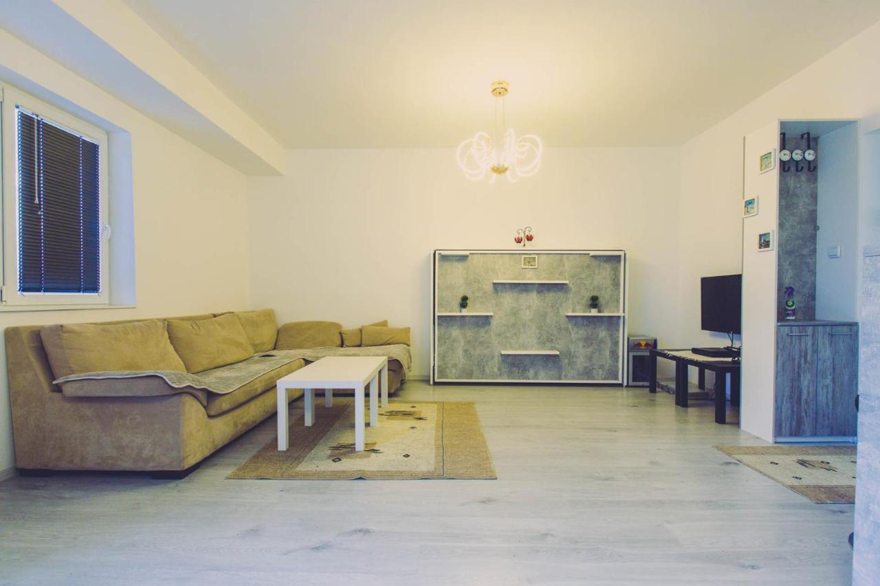 Hristovi Apartments Skopje Esterno foto